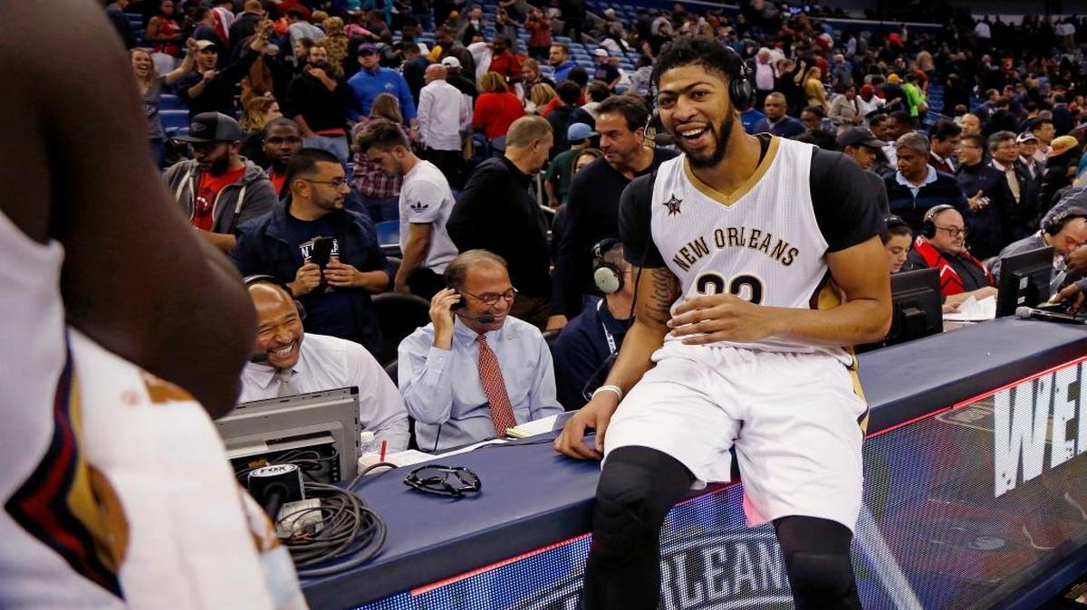 Pelicans forward Anthony Davis (23) was interviewed after an overtime victory against the Charlotte Hornets in New Orleans on Saturday, Nov. 19, 2016. New Orleans won 121-116.