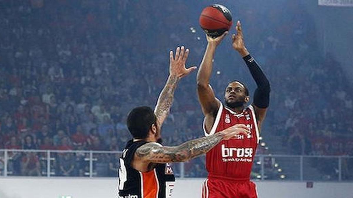 Darius Miller scored 26 points in Brose Baskets’ Game 1 victory in the German BBL’s finals.