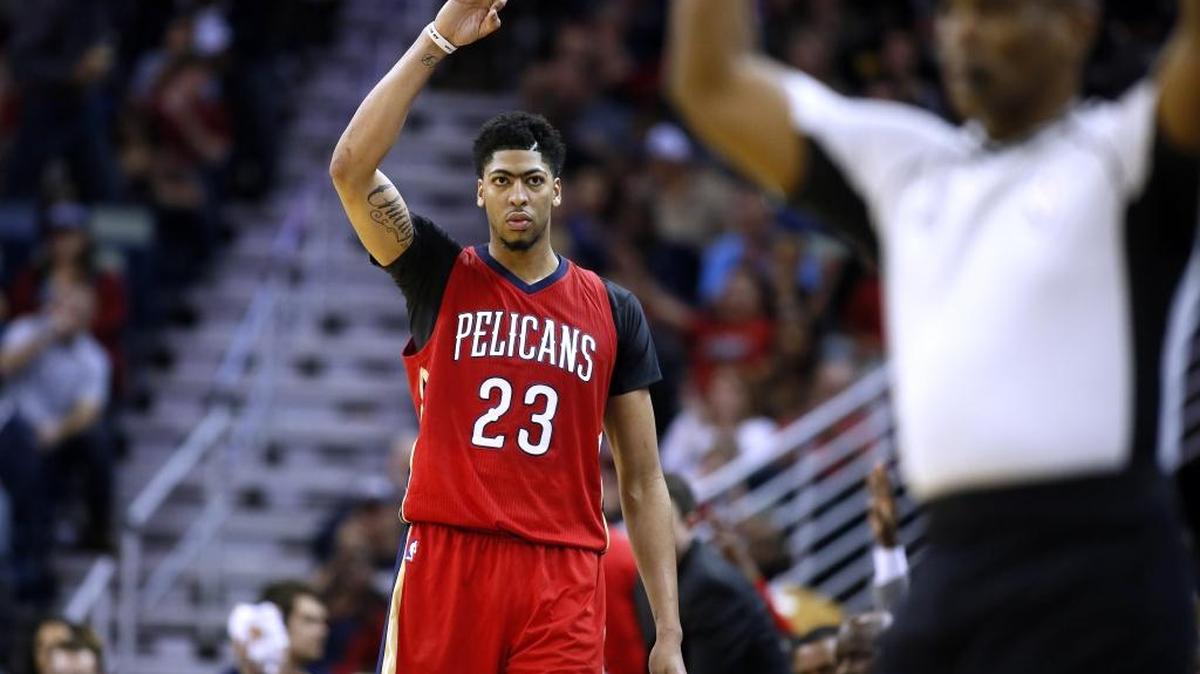 New Orleans Pelicans forward Anthony Davis (23) reacted during the second half of an NBA basketball game against the Portland Trail Blazers Wednesday, Dec. 23, 2015, in New Orleans. The Pelicans won 115-89.