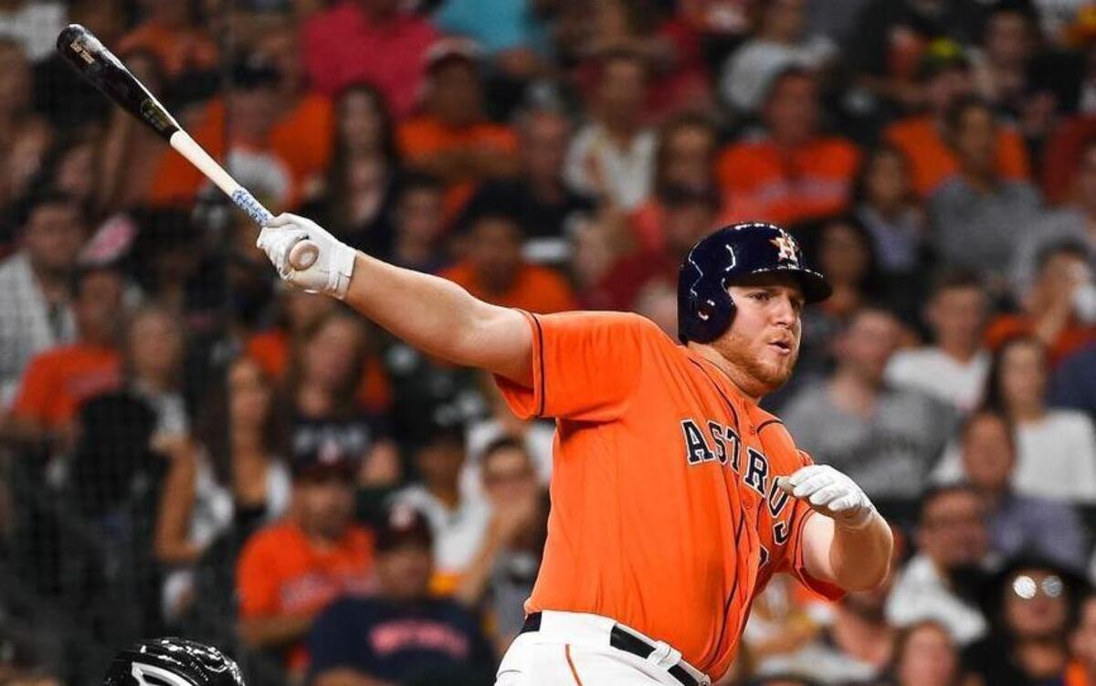The Houston Astros’ AJ Reed watched his single in the fifth inning against the Chicago White Sox on Friday, July 1, 2016, in Houston.