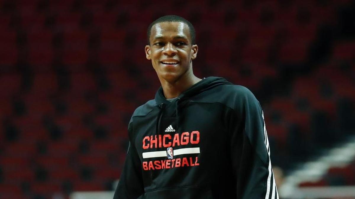 Chicago Bulls guard Rajon Rondo smiles before an NBA basketball game against the Charlotte Hornets, Monday, Jan. 2, 2017, in Chicago.