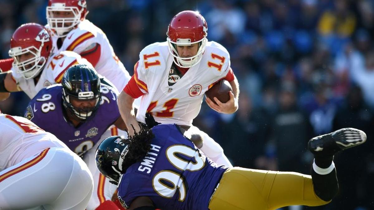 Kansas City Chiefs quarterback Alex Smith (11) was sacked by Baltimore Ravens linebacker Za’Darius Smith in the first half Sunday, Dec. 20, 2015, in Baltimore.