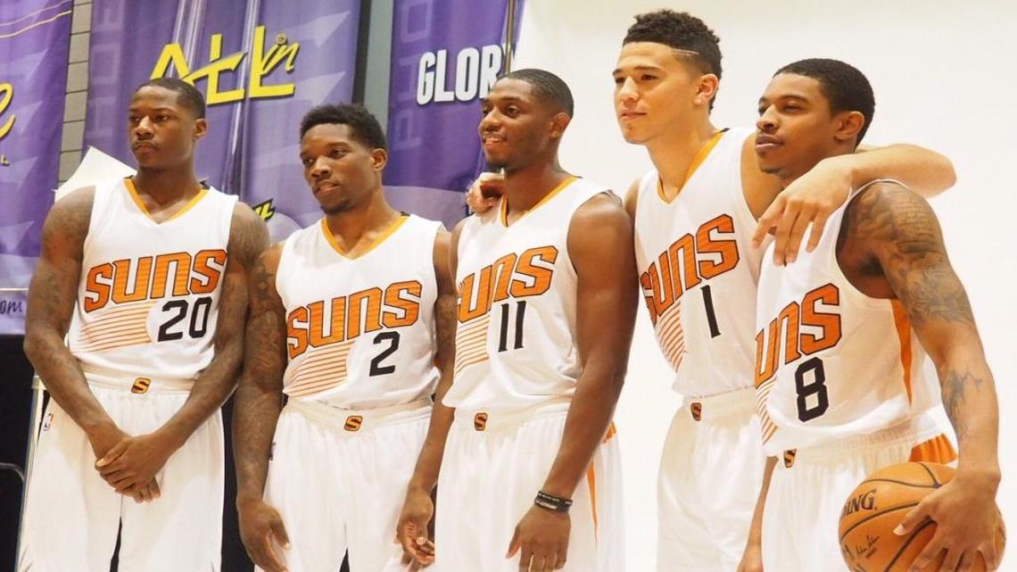 The Phoenix Suns’ five former University of Kentucky players — Archie Goodwin, left, Eric Bledsoe, Brandon Knight, Devin Booker and Tyler Ulis — got together for a photo at the team’s media day on Monday.