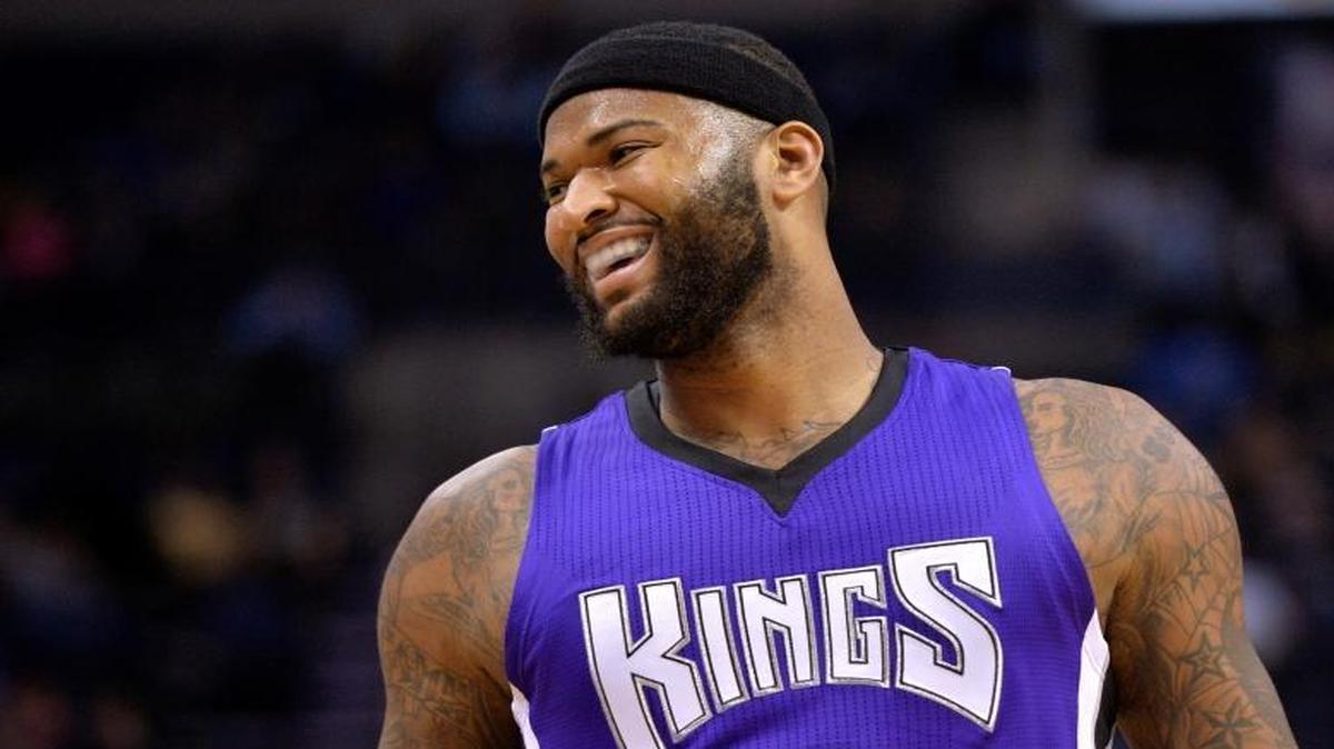 Sacramento Kings center DeMarcus Cousins (15) plays in the first half of an NBA basketball game Wednesday, March 2, 2016, in Memphis.