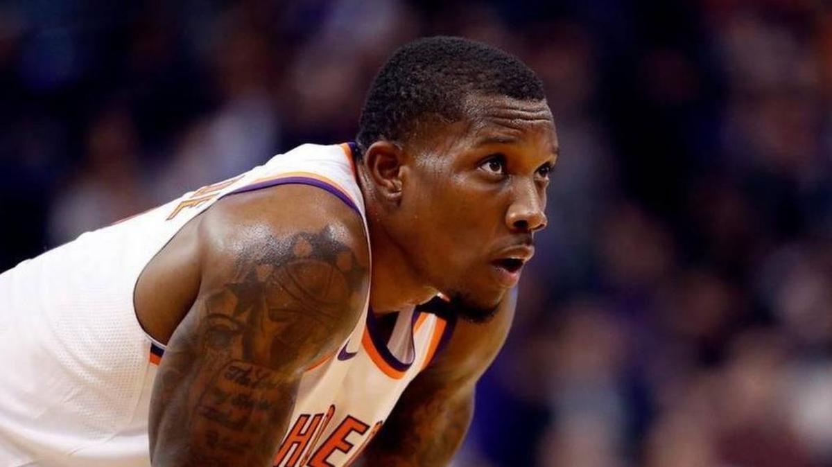 Phoenix Suns guard Eric Bledsoe watched a free throw against the Portland Trail Blazers during the second half on Oct. 18 in Phoenix. Bledsoe, a former Kentucky guard, averaged 15.7 points and 3.0 assists in three games for the Suns this season.