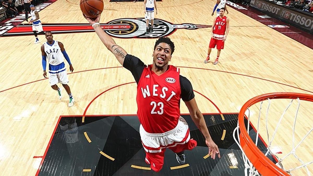 Anthony Davis dunked during the NBA All-Star Game in Toronto.