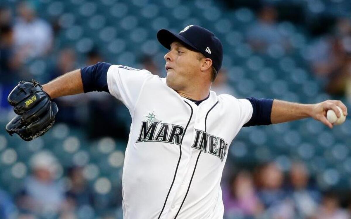 Seattle Mariners starting pitcher Andrew Albers throws against the Baltimore Orioles in the first inning of a baseball game Tuesday, Aug. 15, 2017, in Seattle.