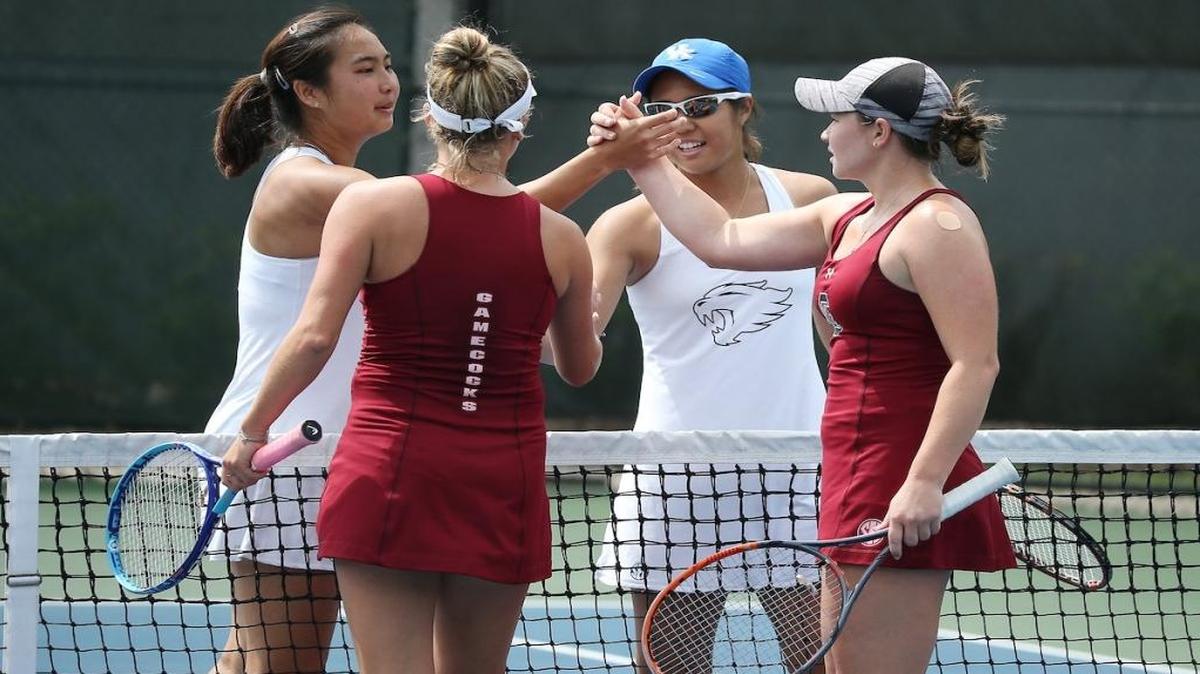 Kentucy’s Mami Adachi and Aldila Sutjiadi defeated South Carolina’s Hadley Berg and Paige Cline 2-6, 7-6 (6), 1-0 (5) on Friday.