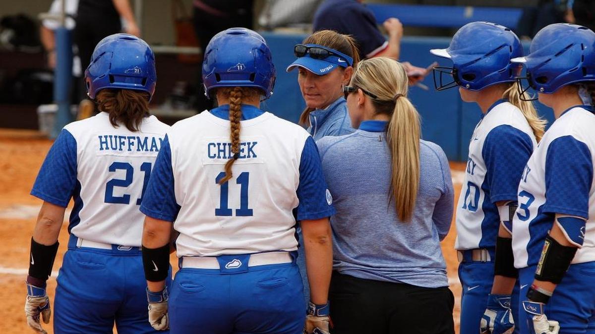 UK head coach Rachel Lawson led the Wildcats to a 39-19 record last season.