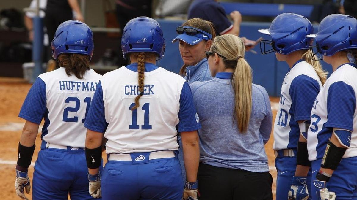 UK head coach Rachel Lawson chats with her hitters during a pitching change against Mississippi St. at John Cropp Stadium in Lexington, Ky., Sunday, May 8, 2016.
