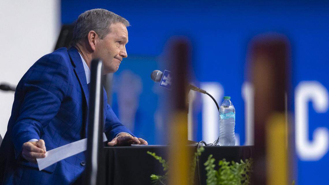 Why didn’t UK board have to approve Barnhart’s new salary? It’s president’s call