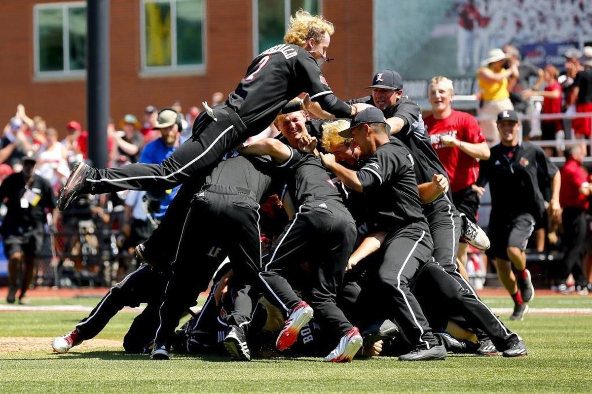 Louisville celebrates after beating Kentucky 6-2 during an NCAA baseball super regional at Jim Patterson Stadium in Louisville, Ky., Saturday, June 10, 2017.