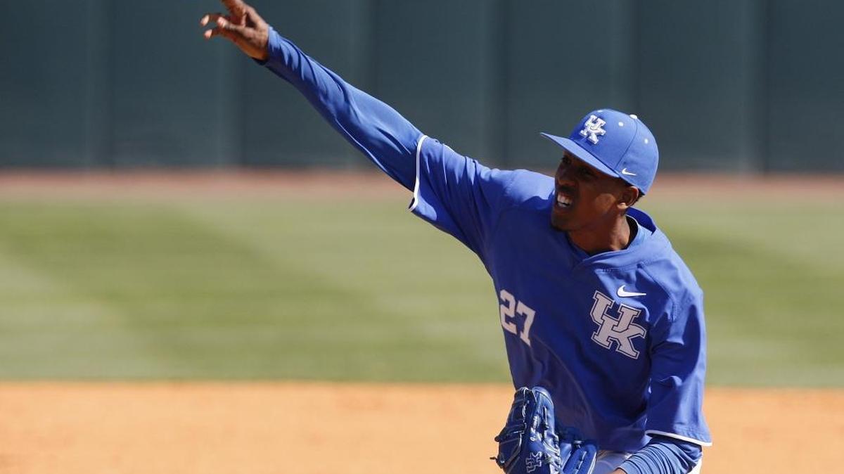 UK reliever Justin Lewis throws in the seventh inning against Florida at Cliff Hagan Stadium in Lexington, Ky., Saturday, March 26, 2016.