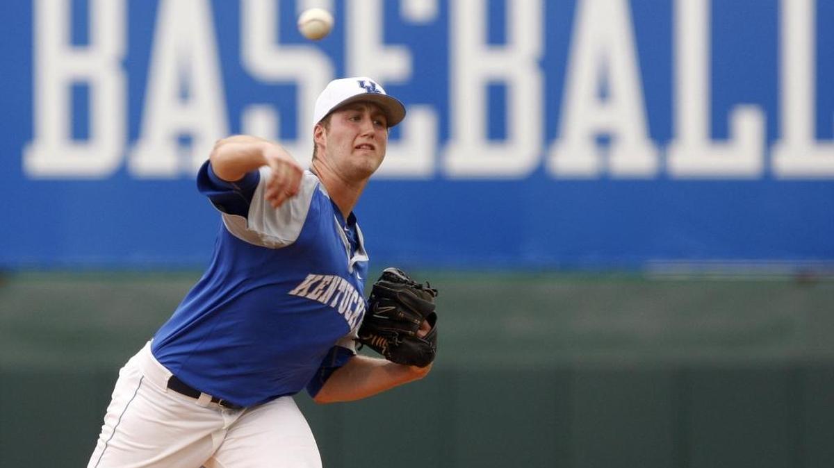 Kentucky’s Kyle Cody pitched in the first inning against Georgia on May 10, 2015.