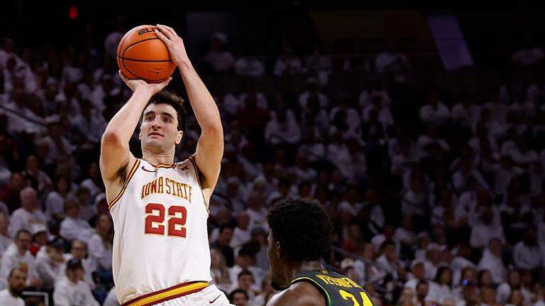 Kentucky’s wait for Milan Momcilovic continues, and more basketball roster notes
