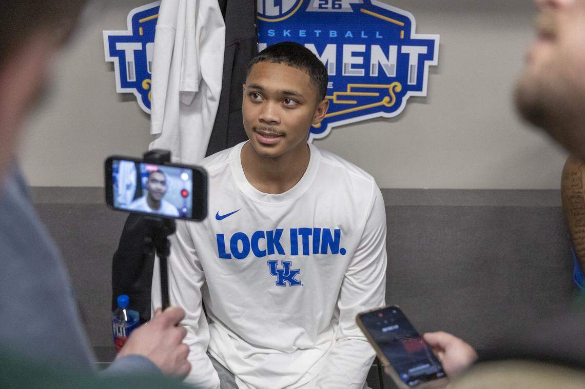  A shoulder injury to Jaland Lowe left Kentucky without a true point guard in 2025-26.