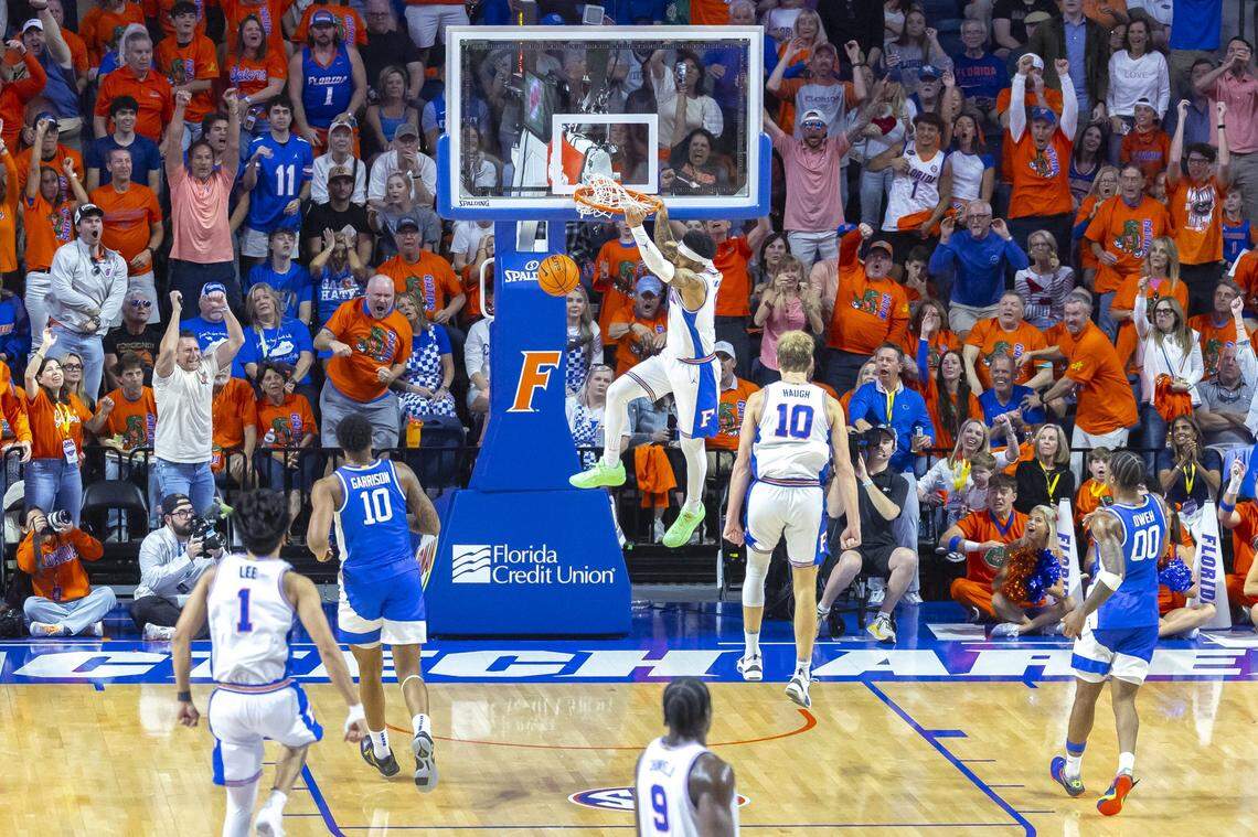 Florida guard Boogie Fland throws down a dunk against Kentucky during a game at Stephen C. O’Connell Center in Gainesville, Fla., on Saturday, Feb. 14, 2026.