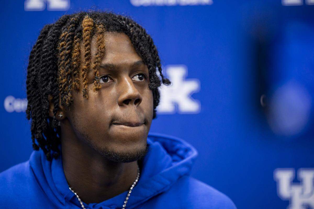 Kam Williams could be an NBA draft pick after just one season at Kentucky, according to early projections from analysts.