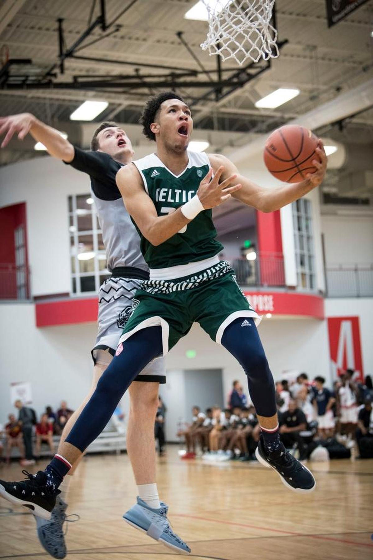 E.J. Montgomery is one of the top players in the 2018 class.