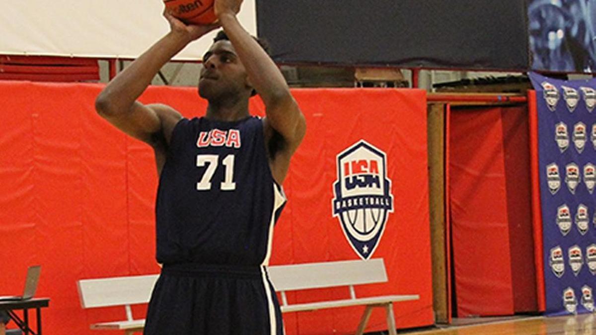 Louisiana native Mitchell Robinson is ranked as one of the best post players in the recruiting class of 2017.