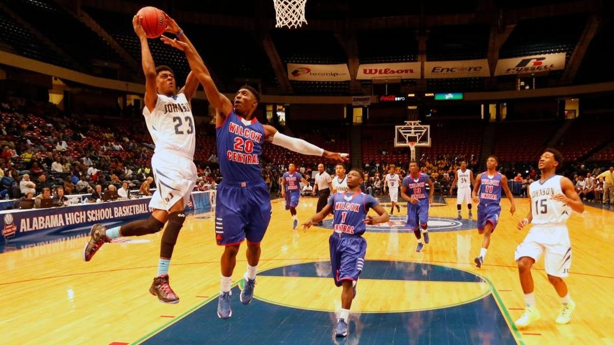 J.O. Johnson High School’s John Petty earned a UK scholarship offer over the summer and has emerged as one of the Wildcats’ top recruiting targets for the class of 2017.