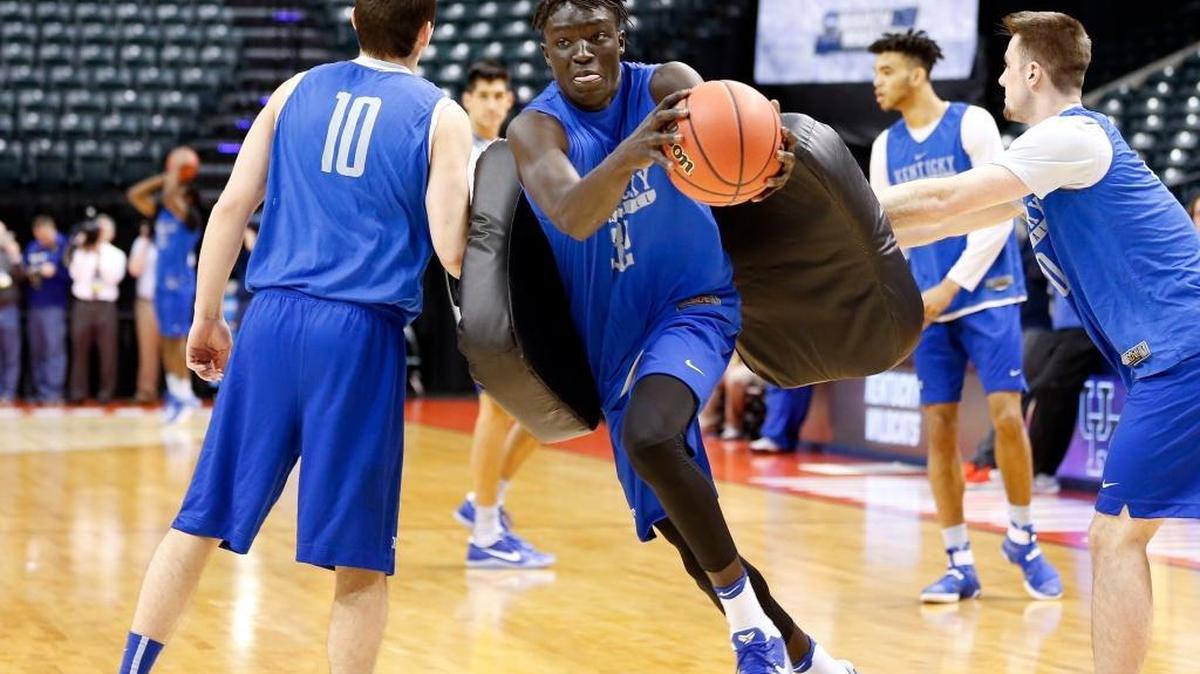 Sophomore-to-be Wenyen Gabriel is Kentucky’s most experienced returning scholarship player in 2017-18.