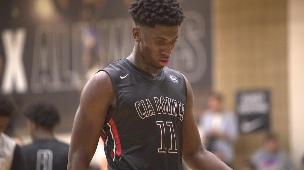 Simi Shittu was one of the top players on the Nike basketball circuit this summer.