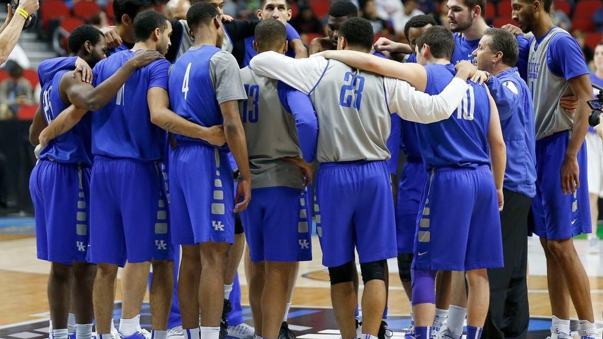Kentucky Wildcats head coach John Calipari gathered the team for a quick talk as the University of Kentucky practiced for their NCAA opening round game in Wells Fargo Arena in Des Moines, IA, Wednesday, March 16, 2016. UK plays Stony Brook Thursday night in a first round NCAA tournament game.