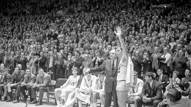 New book chronicles the intriguing history of a Kentucky basketball institution