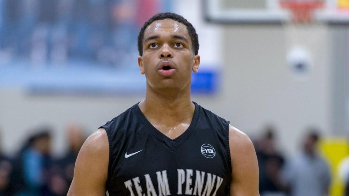 PJ Washington was one of the top players on the Nike circuit this past summer. Scout.com ranks him as the No. 14 player in the 2017 class.