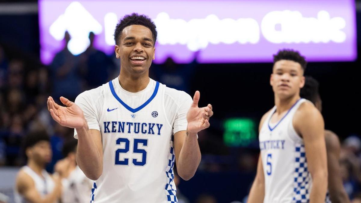 PJ Washington (25) is the only one of the four Wildcats in the NBA Combine who has not hired an agent and is still eligible to play for Kentucky next season if he chooses to withdraw from the draft. Kevin Knox, right, Hamidou Diallo and Shai Gilgeous-Alexander are also in Chicago this week.