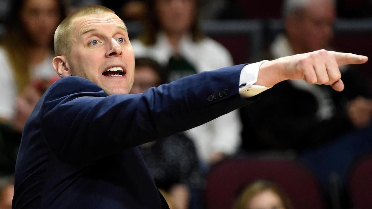 Mark Pope led his Utah Valley team to the semifinals of the College Basketball Invitational last season.