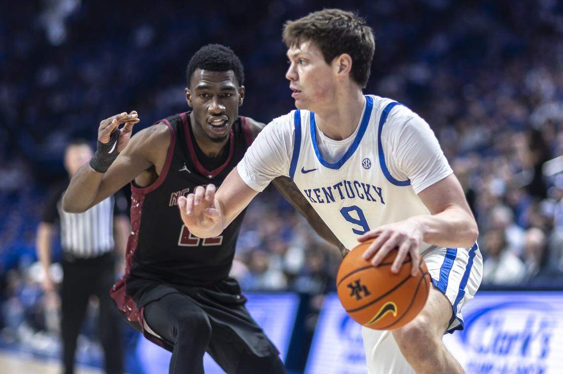 Kentucky basketball forward Trent Noah (9) drives the ball as North Carolina Central forward Ramondo Battle II (22) defends during UK’s 103-67 win at Rupp Arena on Tuesday.