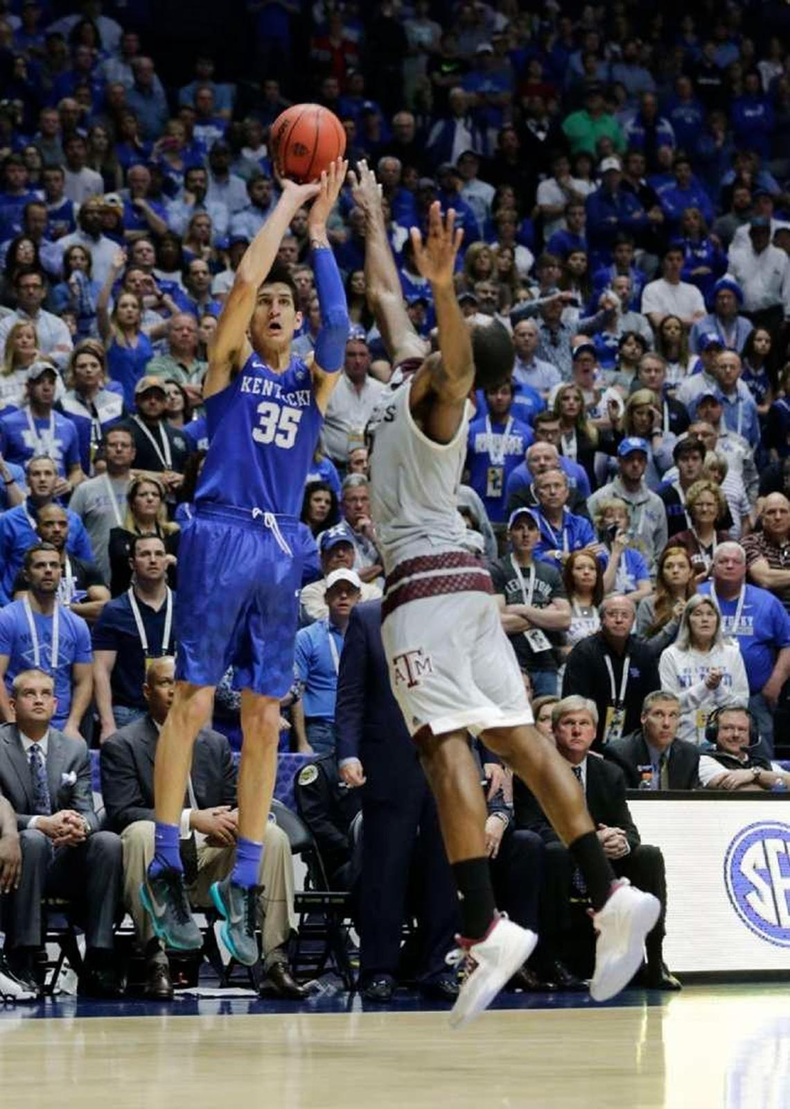 Derek Willis drained a three-pointer with 1:01 left in overtime to put Kentucky ahead of Texas A&M in what became an 82-77 UK victory in the 2016 SEC Tournament finals.
