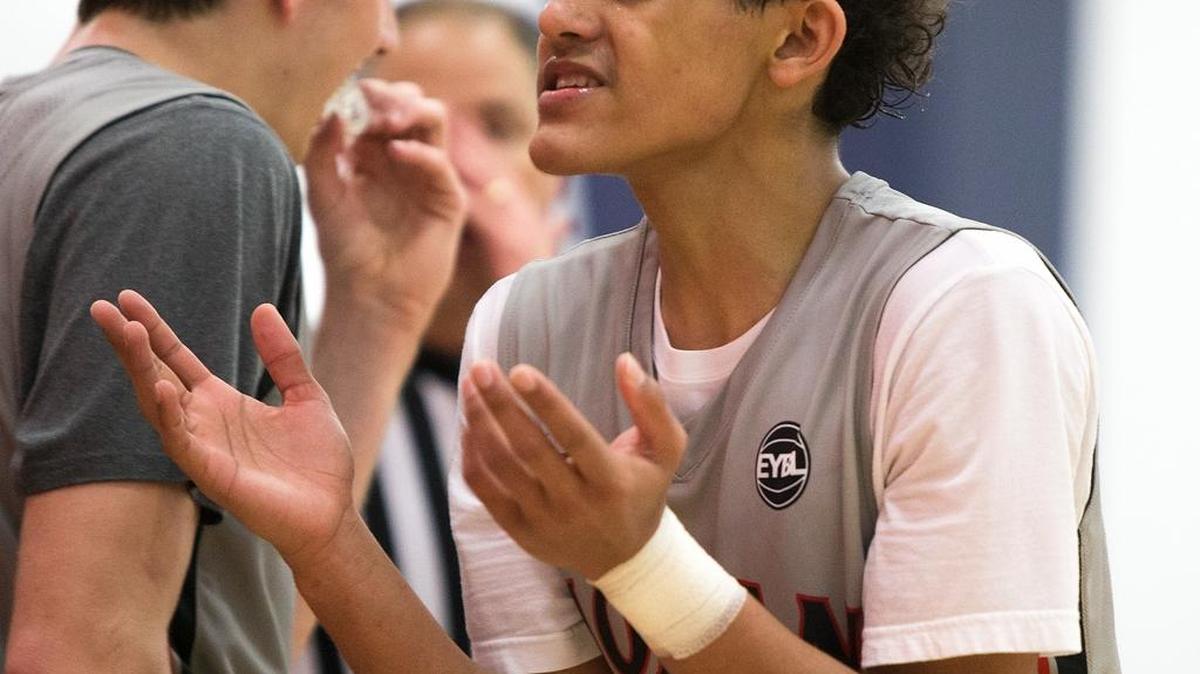 Highly touted point guard Trae Young had a breakout summer with Mokan Elite (Mo.) on the Nike EYBL circuit last year. He is considered the No. 23 overall player in the class of 2017.