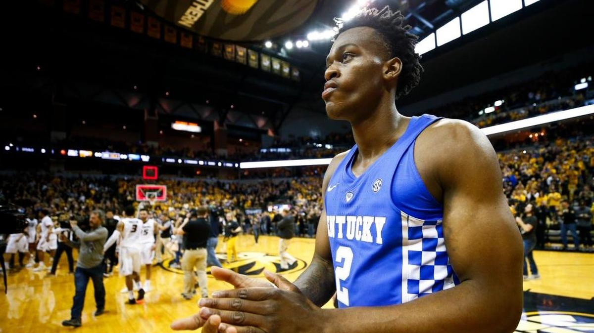 Kentucky forward Jarred Vanderbilt (2) left the court following the Cats’ 69-60 loss at Missouri on Saturday in Columbia, Mo. UK slipped to No. 24 in the latest AP Top 25 poll after the loss.
