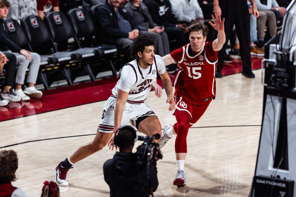 South Carolina freshman forward EJ Walker drives against Oklahoma in a game Jan. 20 at Colonial Life Arena in Columbia, South Carolina. The 6-foot-7 Walker is a native of Florence who played his high school basketball at Lloyd Memorial in Erlanger.