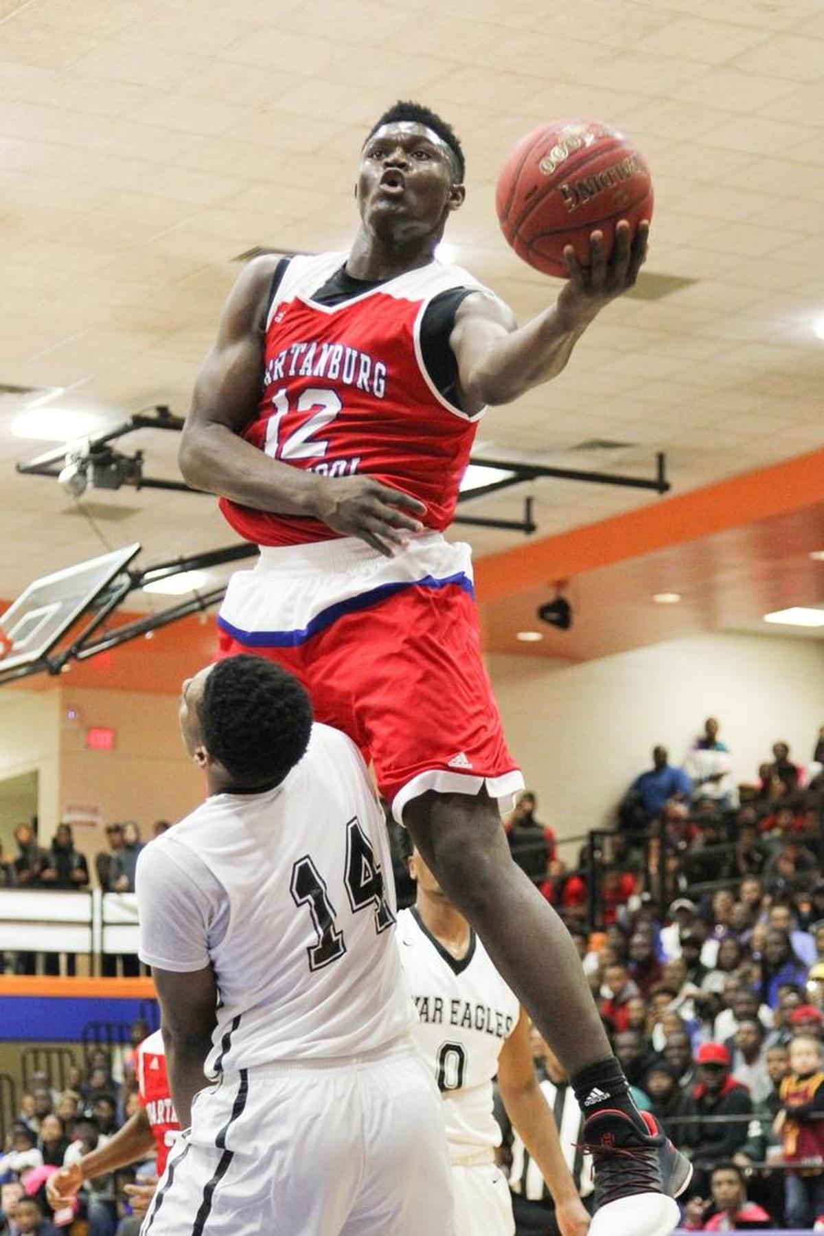 Zion Williamson will visit North Carolina this weekend.