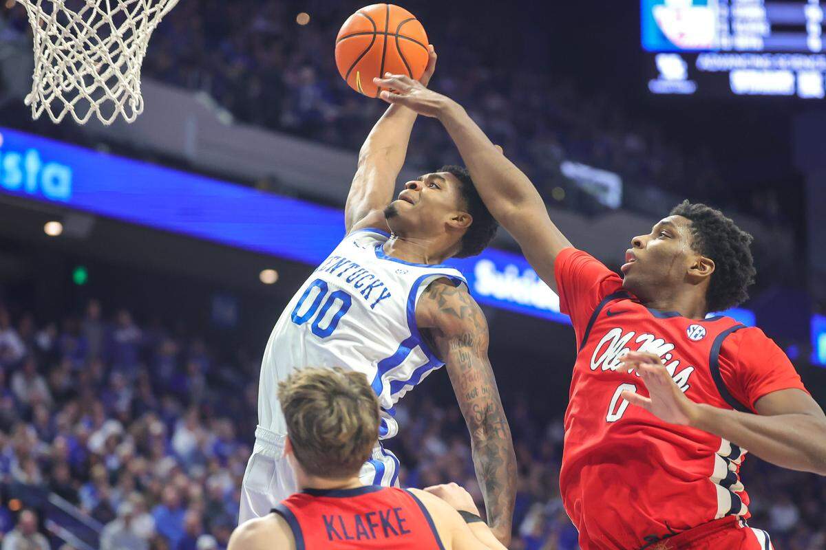 Kentucky guard Otega Oweh drives for a dunk during the Wildcats’ 72-63 win over Ole Miss on Saturday, Jan. 24, 2026 at Rupp Arena in Lexington.