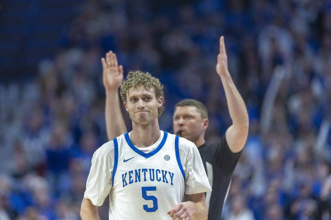 Kentucky guard Collin Chandler smiles after hitting a 3-pointer against the Oklahoma Sooners last week.