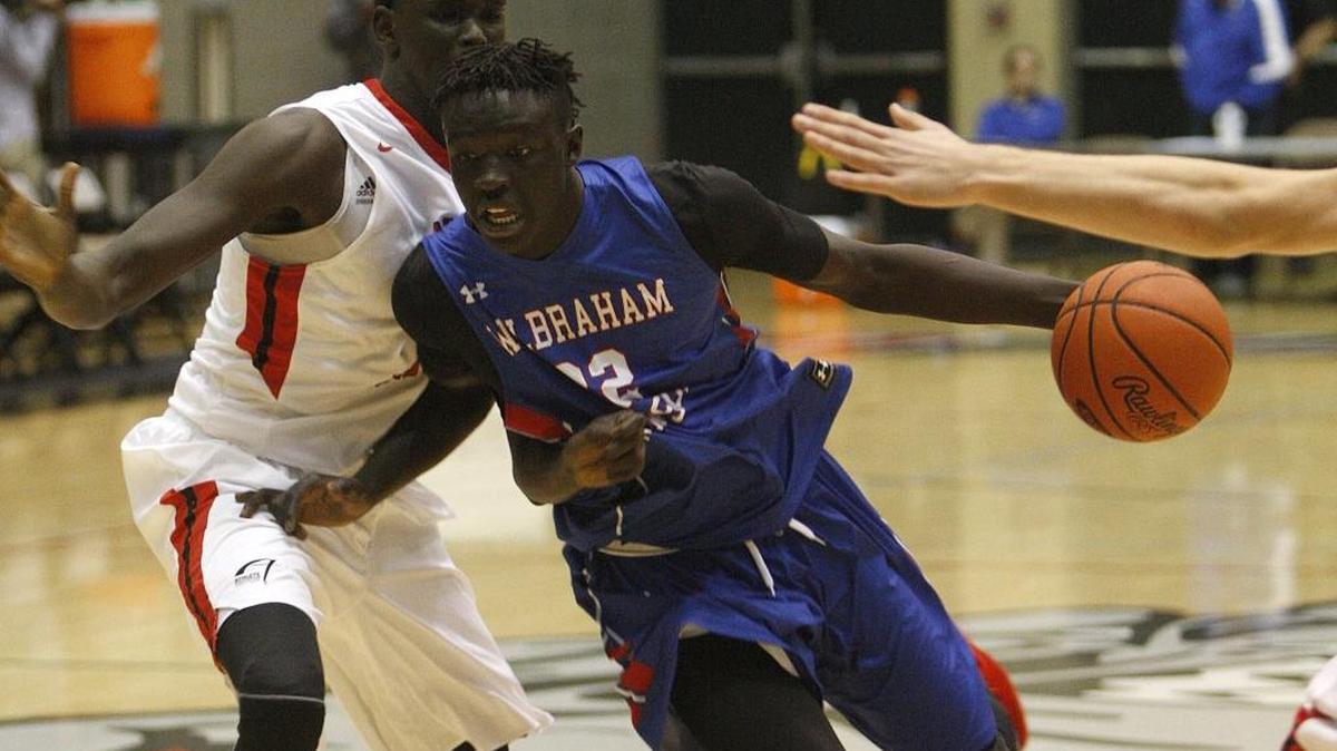 UK signee Wenyen Gabriel of Wilbraham & Monson Academy in action against Athlete Institute during the Bluegrass Showcase Paul Laurence Dunbar.
