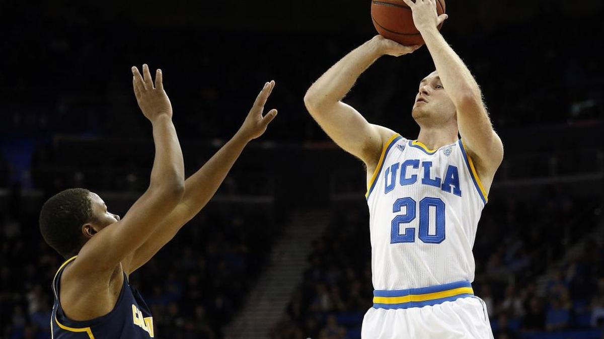 College basketball scores from around the nation on Saturday.