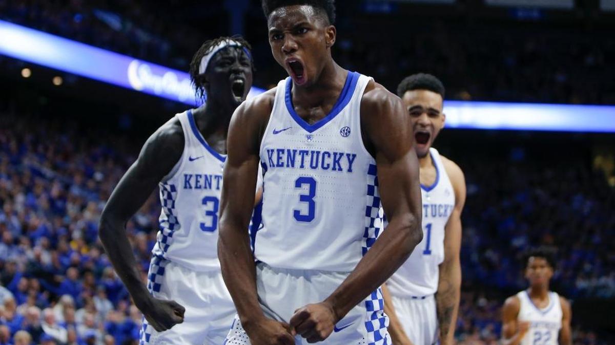 Kentucky’s Hamidou Diallo (3) celebrated with Wenyen Gabriel (32) and Tai Wynyard (14) after an and-one basket during Monday night’s exhibition game against Morehead State.