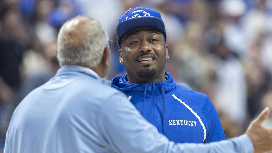 Kentucky basketball great John Wall accepts a job with another college program