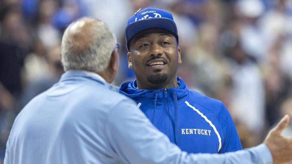 Kentucky basketball great John Wall accepts Howard job | Lexington Herald  Leader