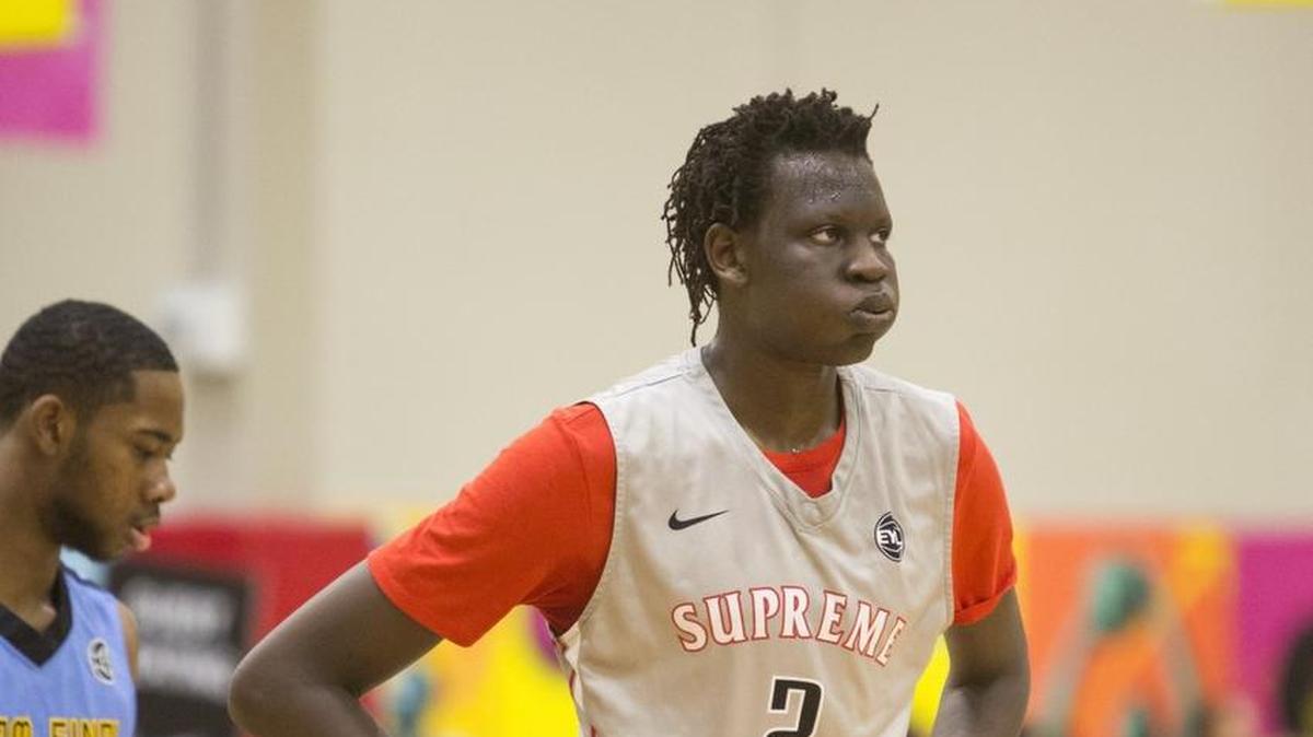 Bol Bol has cut his recruiting list to Kentucky and Oregon.