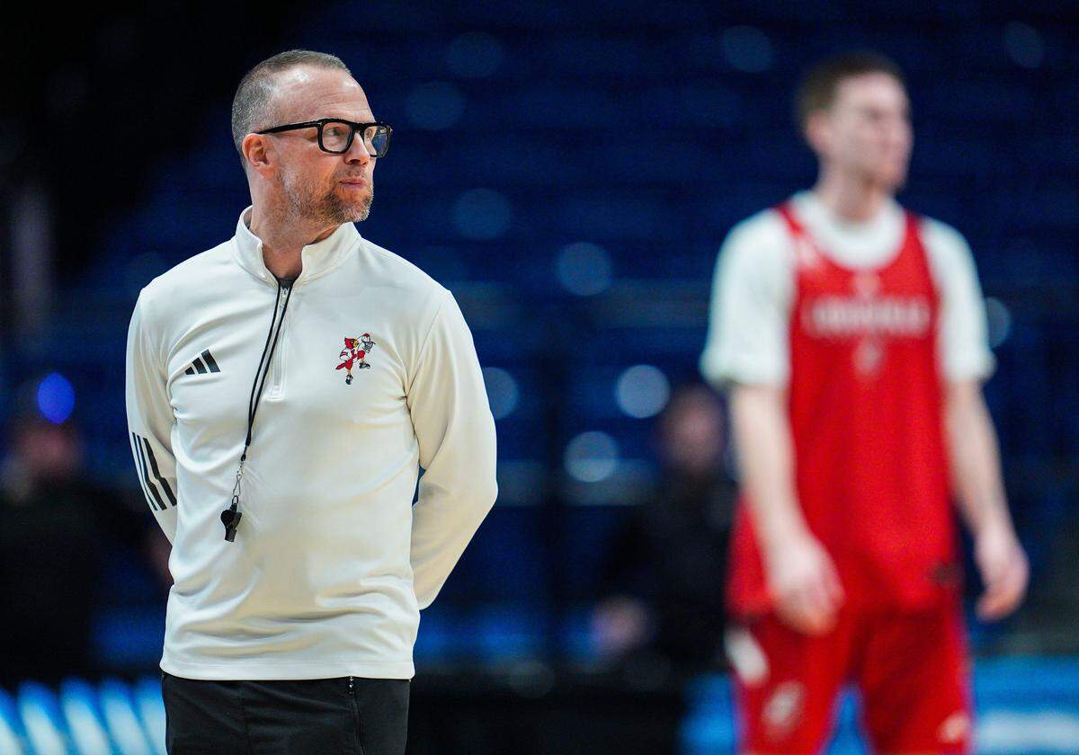 Coach Pat Kelsey and the Louisville Cardinals are expected to be one of the top teams in the ACC this season, with Final Four upside a possibility.