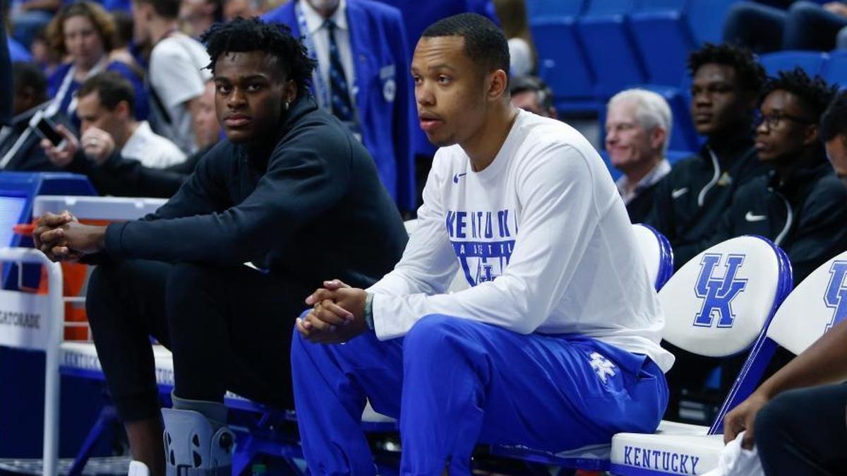 Kentucky freshmen Jarred Vanderbilt, left, and guard Jemarl Baker have missed the preseason with injuries.