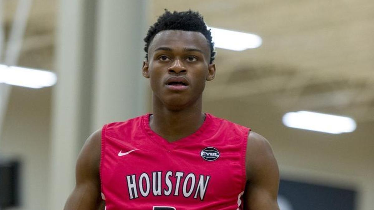 Jarred Vanderbilt is one of the top forwards in the recruiting class of 2017, and Kentucky is one of the main schools pursuing him.