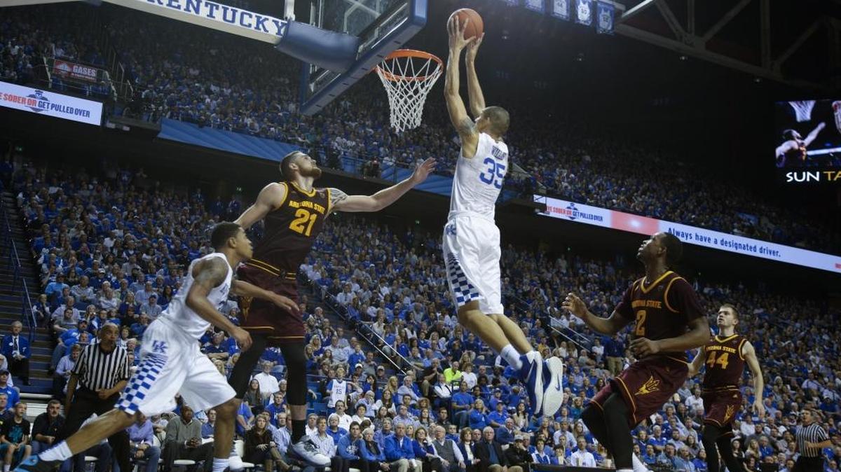 Kentucky Wildcats forward Derek Willis (35) tried to follow a shot as #5 Kentucky defeated Arizona State 72-58 on Saturday December 11, 2015 in Lexington, Ky.